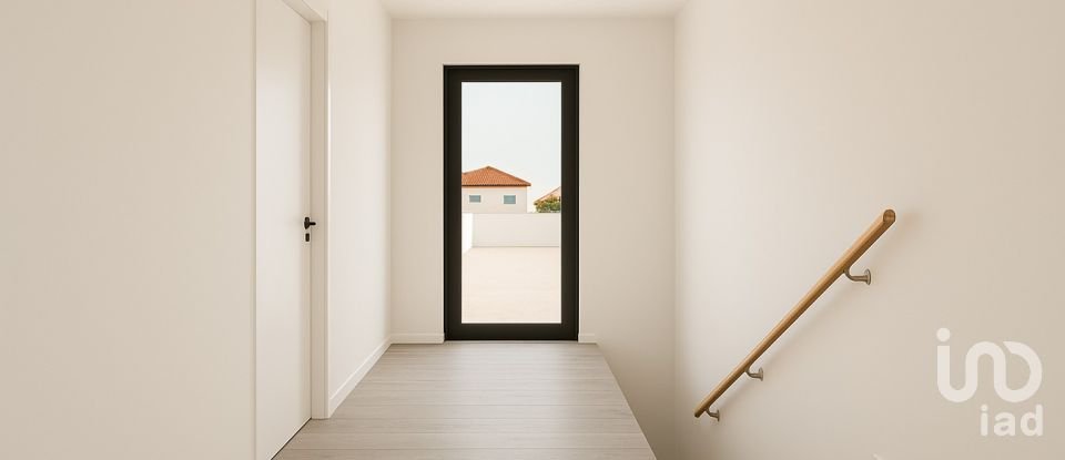 House T3 in Benfica do Ribatejo of 185 m²