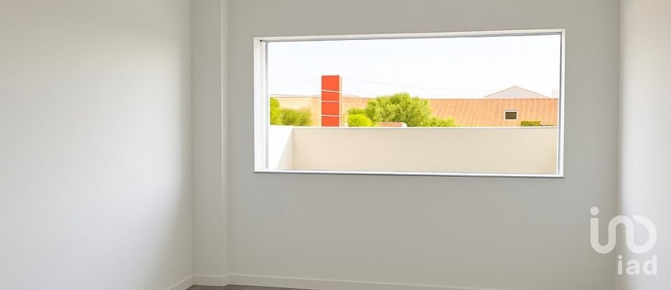 House T3 in Benfica do Ribatejo of 185 m²