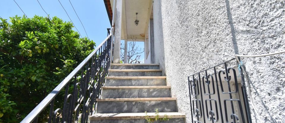 Maison traditionnelle T3 à São Miguel, Santa Eufémia e Rabaçal de 175 m²