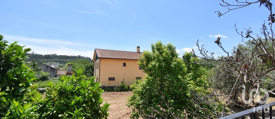 Maison traditionnelle T3 à São Miguel, Santa Eufémia e Rabaçal de 175 m²