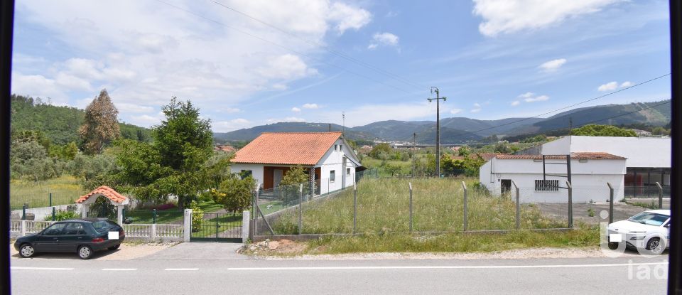Maison traditionnelle T3 à São Miguel, Santa Eufémia e Rabaçal de 175 m²
