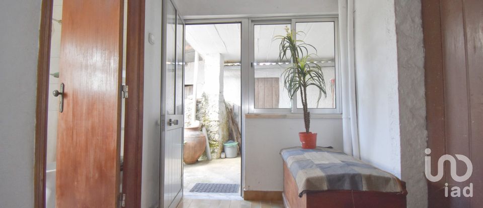 Maison traditionnelle T3 à São Miguel, Santa Eufémia e Rabaçal de 175 m²