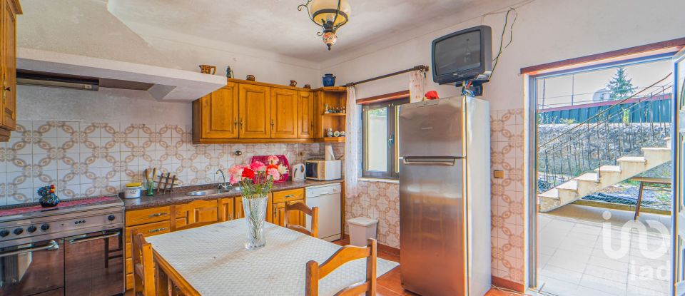 Maison T6 à Alvarães de 318 m²