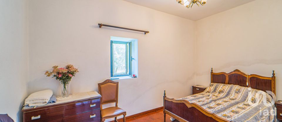 Maison T6 à Alvarães de 318 m²