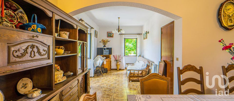 Maison T6 à Alvarães de 318 m²