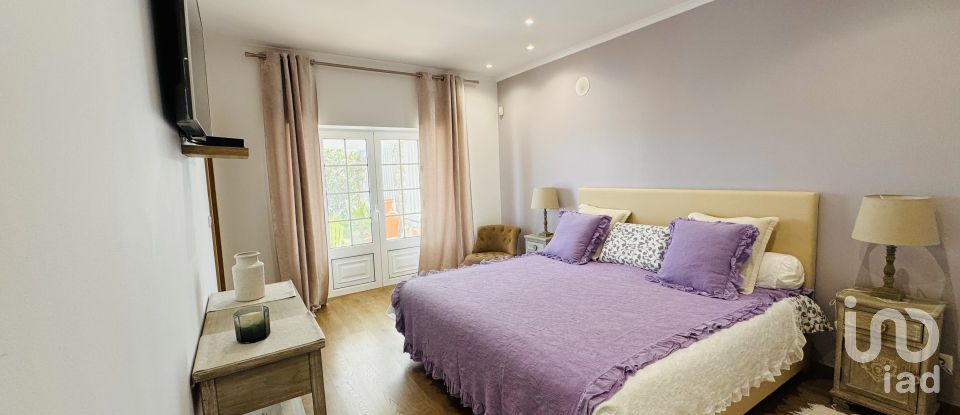 House T7 in Santa Bárbara de Nexe of 551 m²