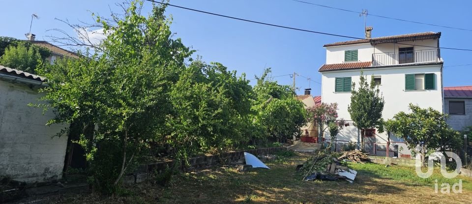 Casa T3 em Parada e Faílde de 128 m²