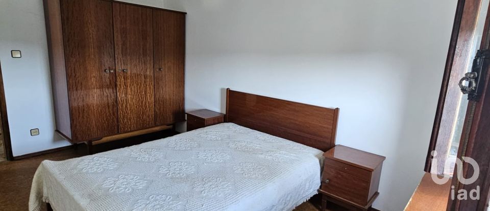 Casa T3 em Parada e Faílde de 128 m²