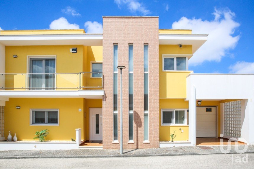 Moradia T3 em Lourinhã e Atalaia de 146 m²