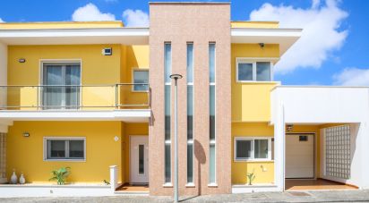 House T3 in Lourinhã e Atalaia of 146 m²