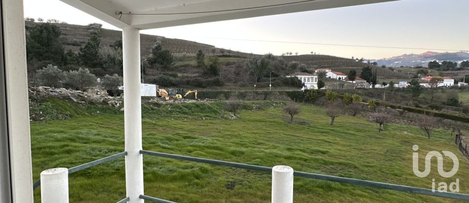 House T4 in Lobrigos (São Miguel e São João Baptista) e Sanhoane of 84 m²