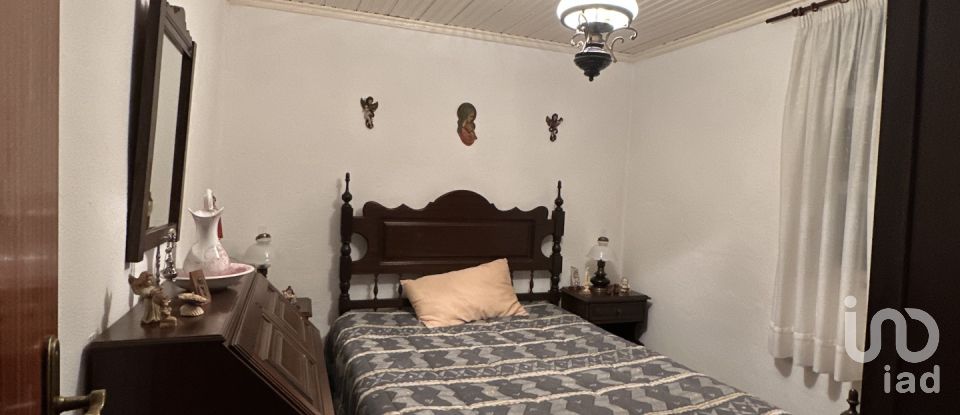 House T4 in Lobrigos (São Miguel e São João Baptista) e Sanhoane of 84 m²