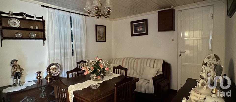 House T4 in Lobrigos (São Miguel e São João Baptista) e Sanhoane of 84 m²