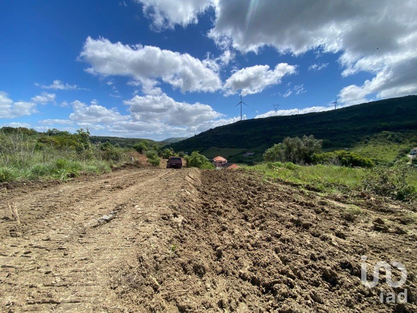 Terreno em Arranhó de 1 840 m²