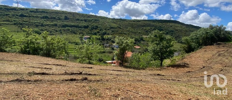 Terreno em Arranhó de 1 840 m²