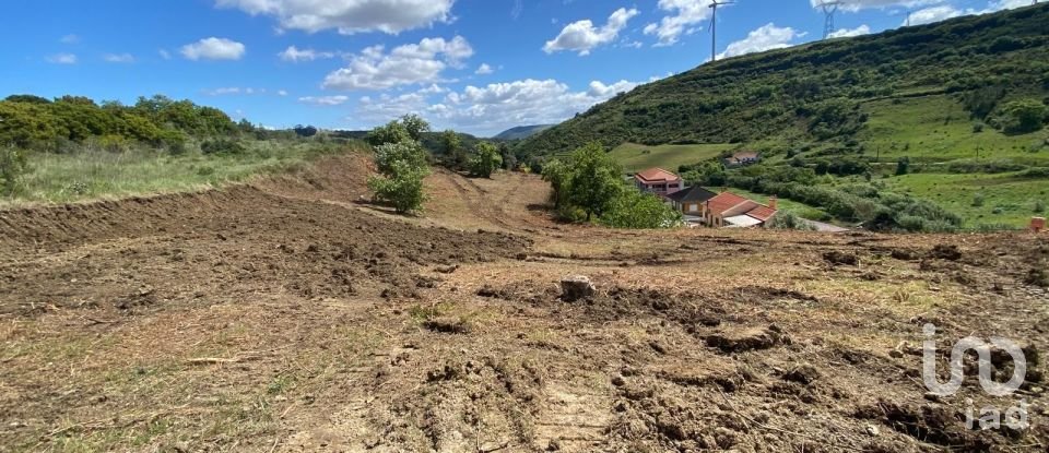 Terreno em Arranhó de 1 840 m²