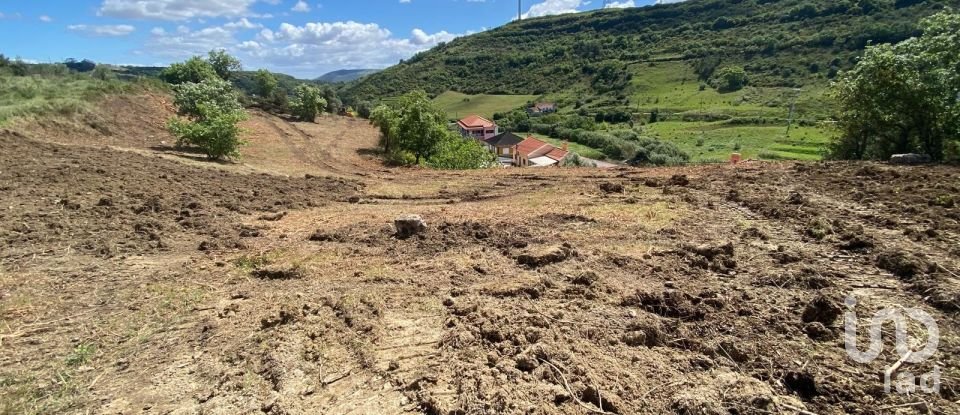 Terreno em Arranhó de 1 840 m²