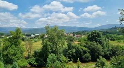 Terrain à Sarzedo de 1 002 m²