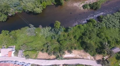 Terrain à Sarzedo de 1 002 m²