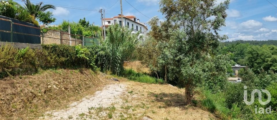 Terrain à Sarzedo de 1 002 m²