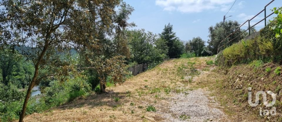 Terrain à Sarzedo de 1 002 m²