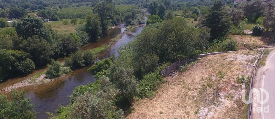 Terrain à Sarzedo de 1 002 m²