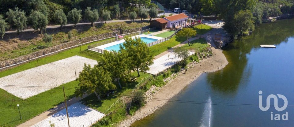 Terrain à Sarzedo de 1 002 m²