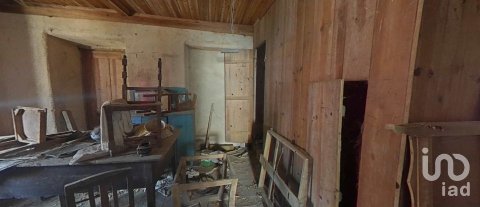 House T4 in Castanheira de Pêra e Coentral of 286 m²