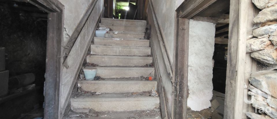 House T4 in Castanheira de Pêra e Coentral of 286 m²