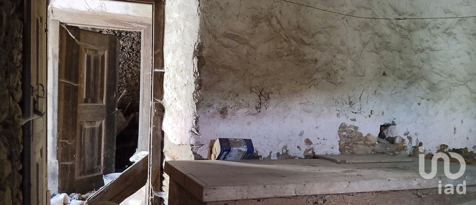 House T4 in Castanheira de Pêra e Coentral of 286 m²