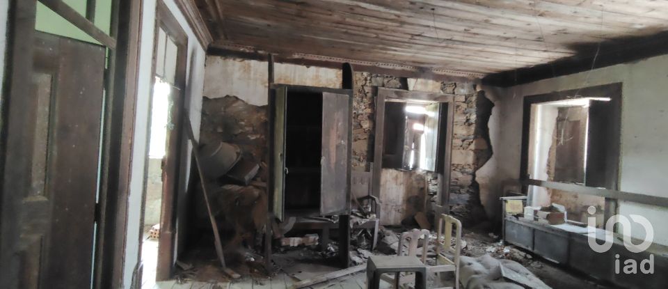 House T4 in Castanheira de Pêra e Coentral of 286 m²