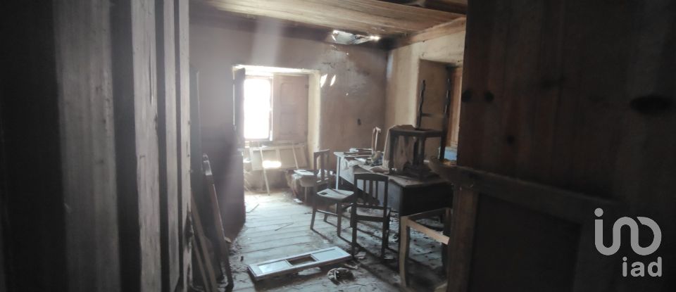 House T4 in Castanheira de Pêra e Coentral of 286 m²