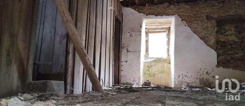 Village house T0 in Castanheira de Pêra e Coentral of 44 m²