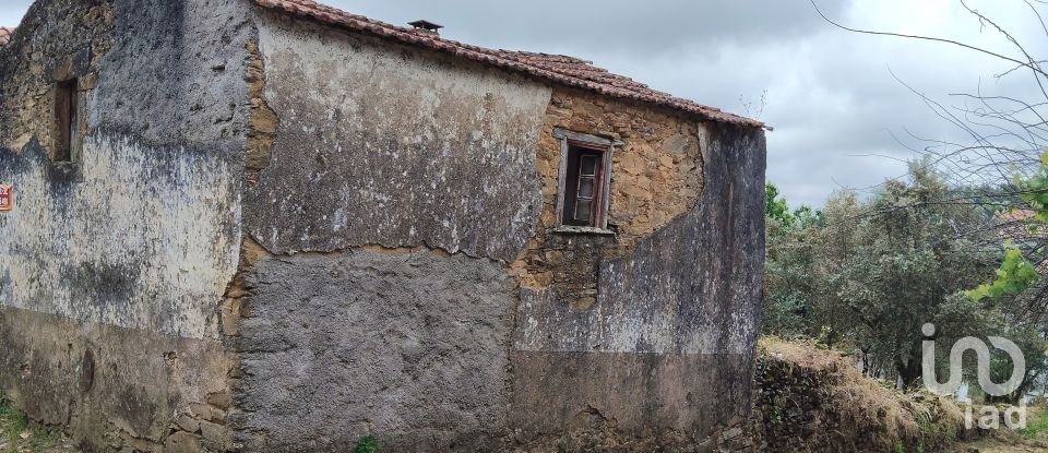 Village house T0 in Castanheira de Pêra e Coentral of 44 m²