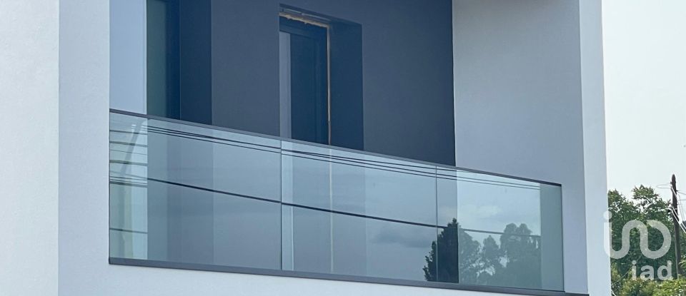 House T3 in Barcelos, Vila Boa e Vila Frescainha (São Martinho e São Pedro) of 176 m²