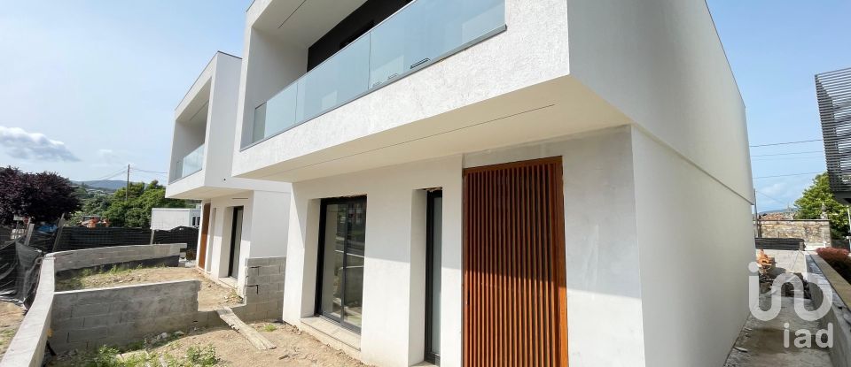 House T3 in Barcelos, Vila Boa e Vila Frescainha (São Martinho e São Pedro) of 176 m²