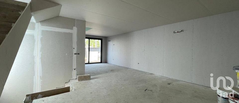 House T3 in Barcelos, Vila Boa e Vila Frescainha (São Martinho e São Pedro) of 176 m²