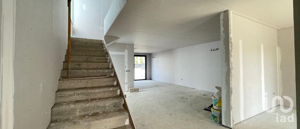 House T3 in Barcelos, Vila Boa e Vila Frescainha (São Martinho e São Pedro) of 176 m²