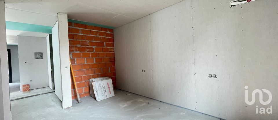 House T3 in Barcelos, Vila Boa e Vila Frescainha (São Martinho e São Pedro) of 176 m²