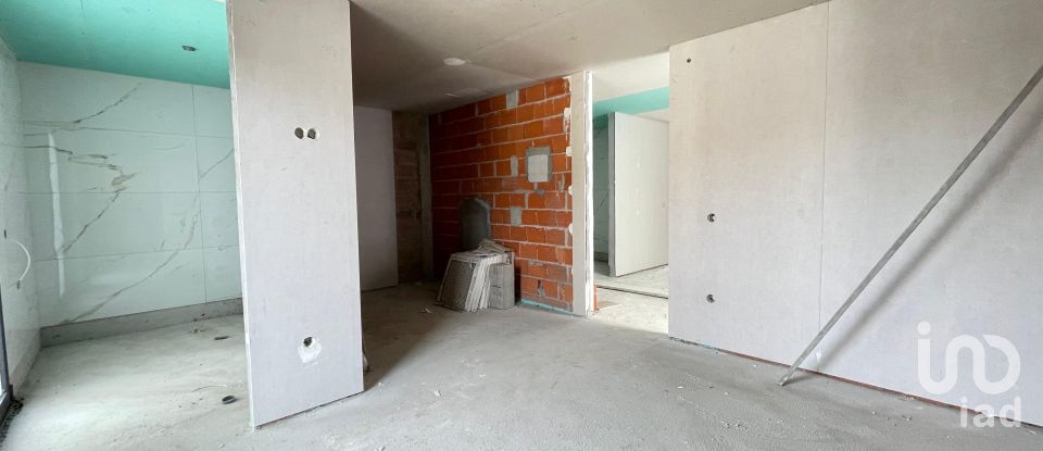 House T3 in Barcelos, Vila Boa e Vila Frescainha (São Martinho e São Pedro) of 176 m²