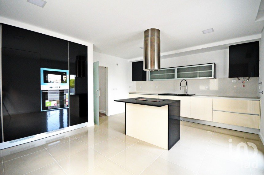 Maison T3 à Fernão Ferro de 110 m²