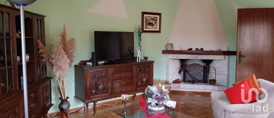 Moradia T4 em Campos e Vila Meã de 254 m²