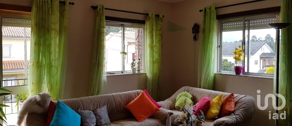 Moradia T4 em Campos e Vila Meã de 254 m²