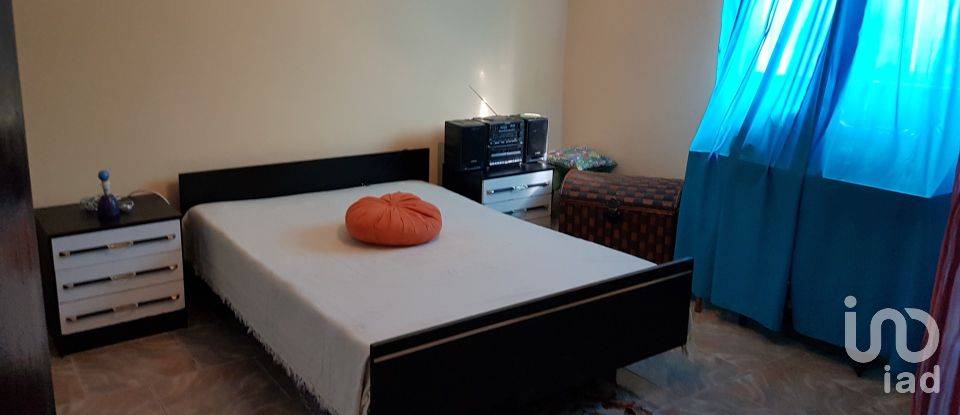 Moradia T4 em Campos e Vila Meã de 254 m²