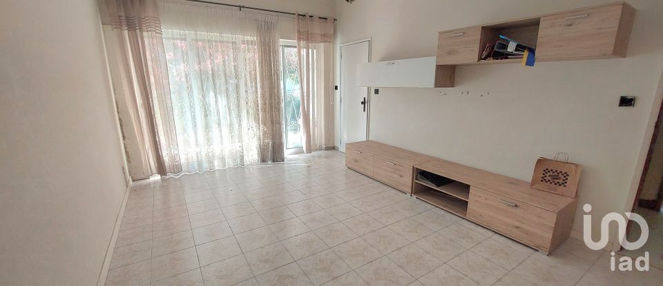 Moradia T4 em Quelfes de 243 m²
