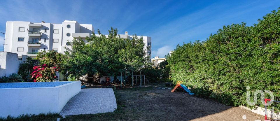 Moradia T4 em Quelfes de 243 m²