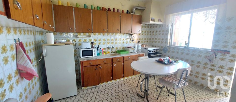 Moradia T4 em Quelfes de 243 m²