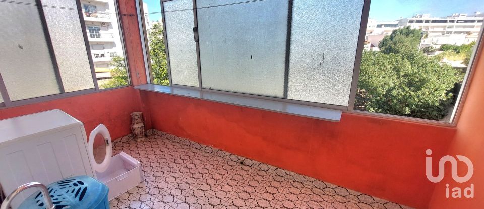 Moradia T4 em Quelfes de 243 m²