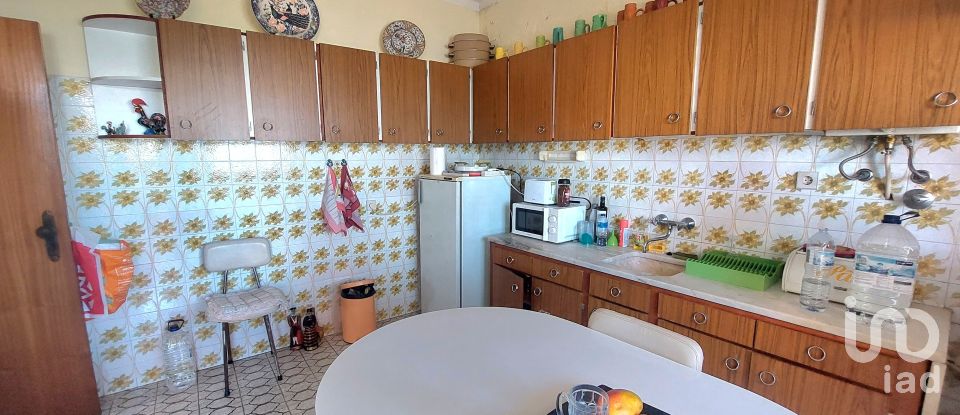 Moradia T4 em Quelfes de 243 m²