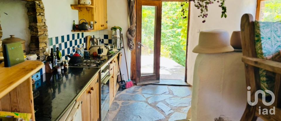 Moradia T4 em Cadafaz e Colmeal de 71 m²